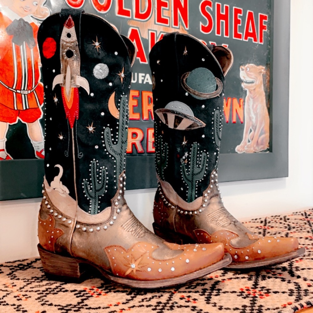 Old Gringo boots 7.5B GALACTIC
